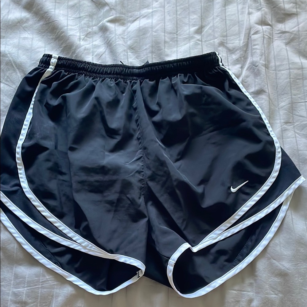 Nike Black Athletic Shorts Lightweight Design